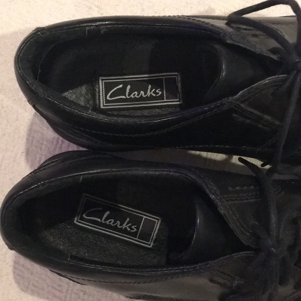Clarks | EUC Men’s Black Oxfords 9